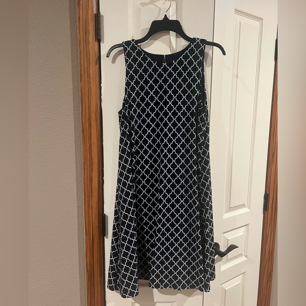 Anne Klein dress. Navy, Sz 10 and great length for work. Excellent condition.